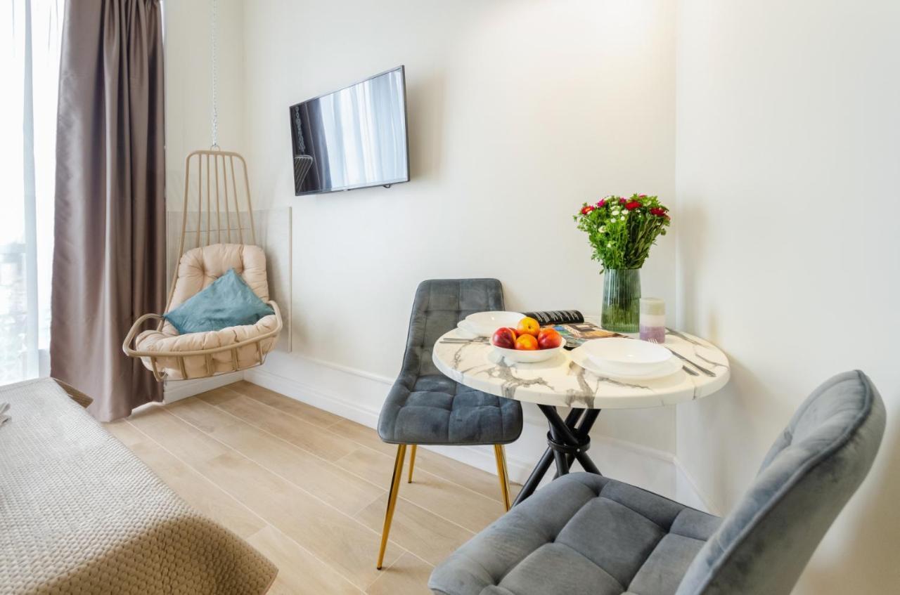 Modern New Cozy Apartment Kvartet Railway Station Kiev Eksteriør bilde
